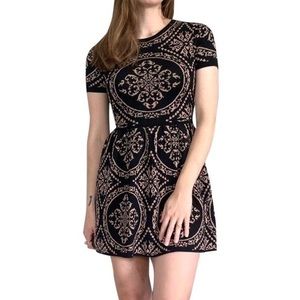 Romeo Juliet Couture Womens Black Tan Damask Sweater Dress Short Sleeve size M